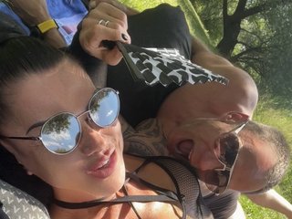 צ'אט וידאו ארוטי Casual_couple_in_love