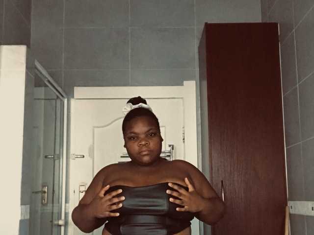תמונה של הפרופיל bootyliciousxx20