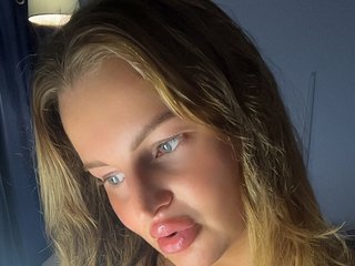 צ'אט וידאו ארוטי BrattyMeaCulpa