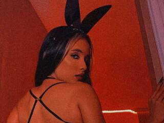 צ'אט וידאו ארוטי Brattyyaz