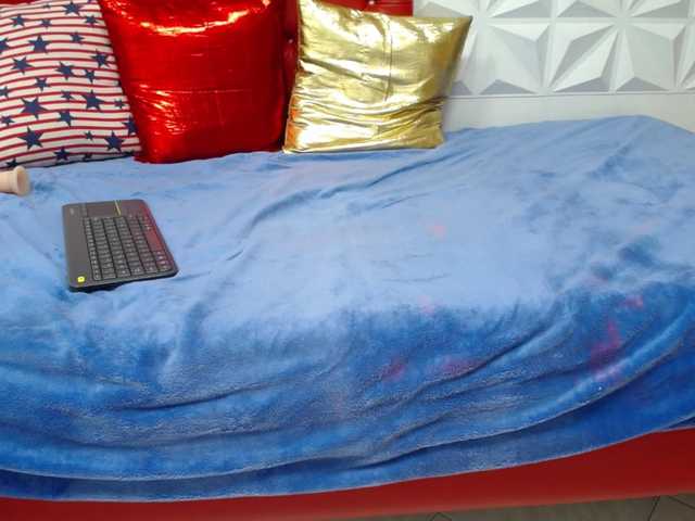 צילומי מסך משודרים BrianaPeres