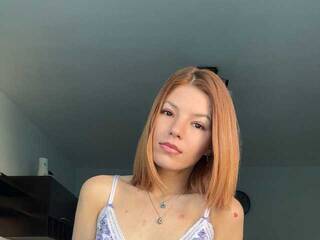 צ'אט וידאו ארוטי BriannaBook