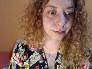 צ'אט וידאו ארוטי bridgetwitch