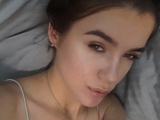 צ'אט וידאו ארוטי BrindaBrager