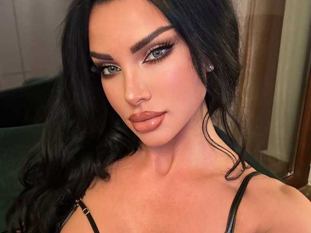 תמונה של הפרופיל BrookeEmber