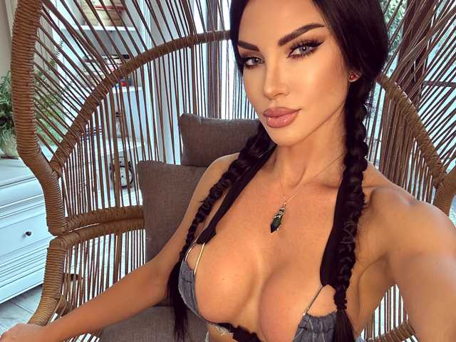תמונה של הפרופיל BrookeEmber