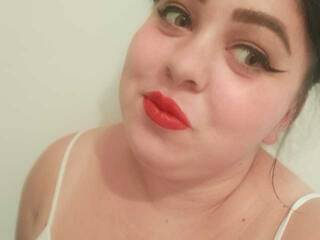 צ'אט וידאו ארוטי Bustyandra321