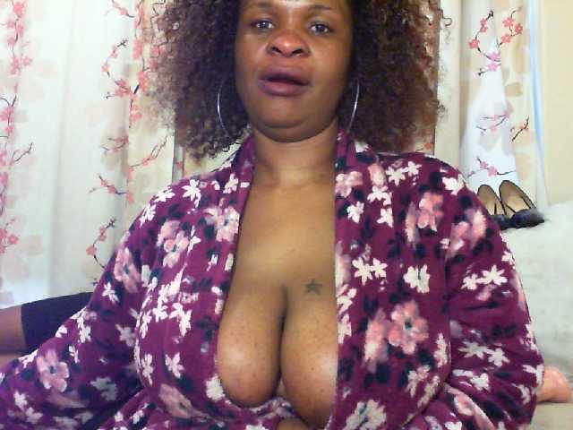 צילומי מסך משודרים BUSTYMELLONS