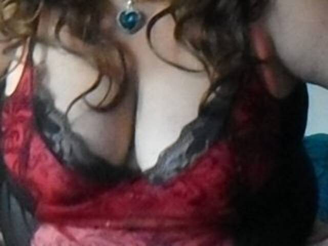 תמונה של הפרופיל BUSTYMOM