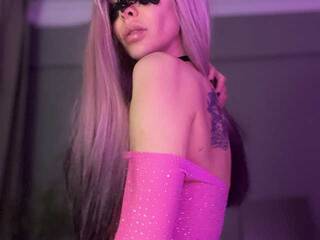 צ'אט וידאו ארוטי Busy-Anjie