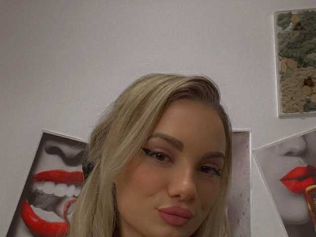 תמונה של הפרופיל CallmeAnna
