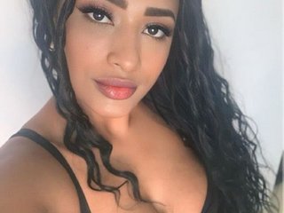 צ'אט וידאו ארוטי CAMILAHOTTERX