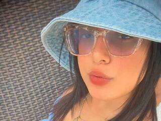 צ'אט וידאו ארוטי CamilaNaughty