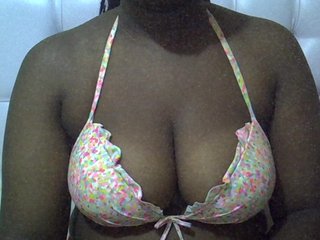 צ'אט וידאו ארוטי Raisababy