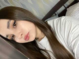 צ'אט וידאו ארוטי CamillaMay