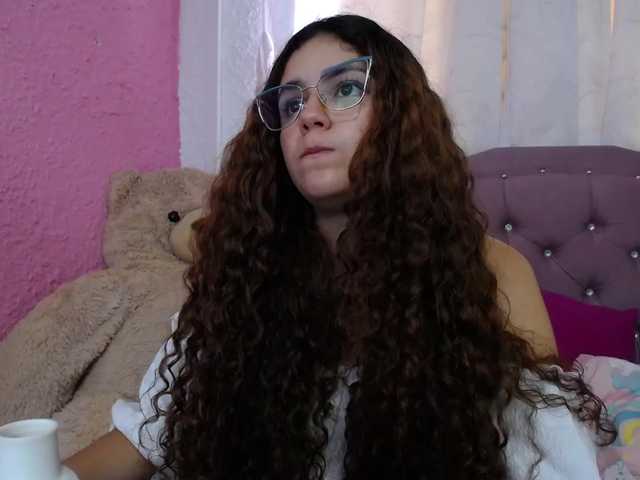 תמונות candy-lolly- Pervy daddys girl looking lovce and hard sex♥♥c2c open cam and wacth u 25tks♥