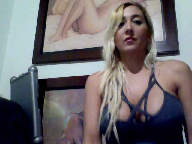 צילומי מסך משודרים candyxxx