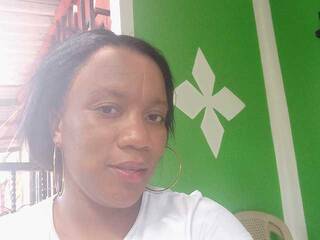 צ'אט וידאו ארוטי Canela08