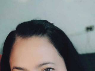 צ'אט וידאו ארוטי carla1977