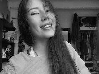 צ'אט וידאו ארוטי Carolinexxx-1