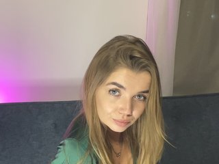 צ'אט וידאו ארוטי CarrieBradshaww