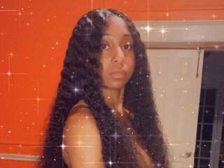 צ'אט וידאו ארוטי CarterDior