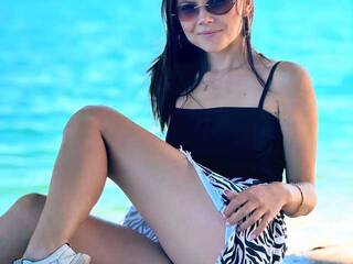 צ'אט וידאו ארוטי Cat-Likaa