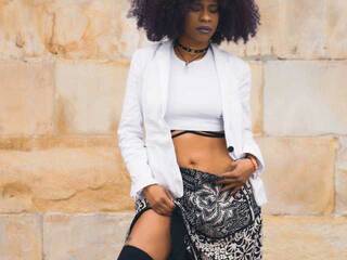 צ'אט וידאו ארוטי Cata420