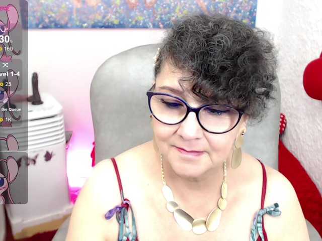 תמונות cataleya-mom mom horny play bogboobs and squirt for you