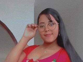 צ'אט וידאו ארוטי CatalinaKm