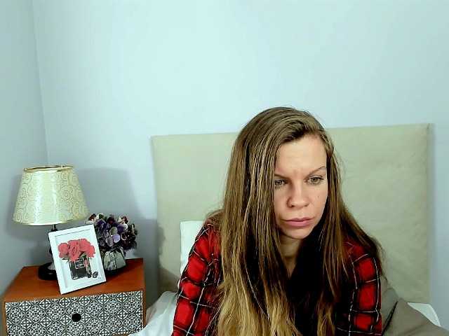 צילומי מסך משודרים CathyModel