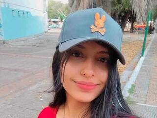 צ'אט וידאו ארוטי Celeste-robert