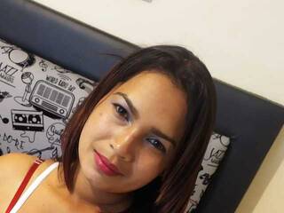 צ'אט וידאו ארוטי Celinemor