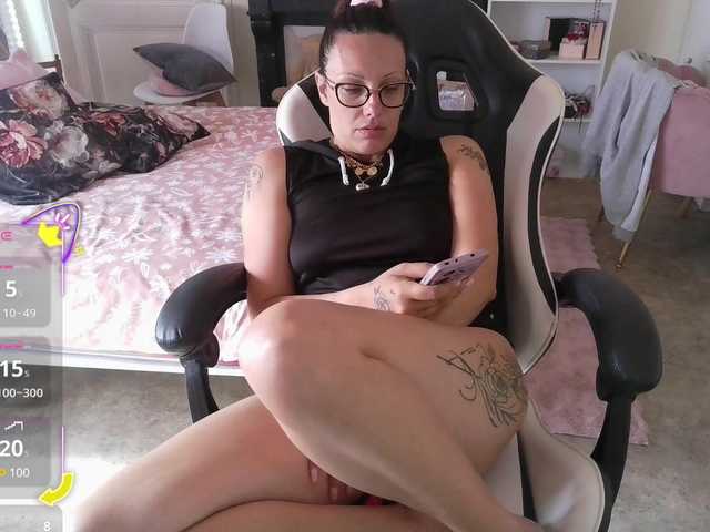 צילומי מסך משודרים cerise