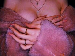 צ'אט וידאו ארוטי liiianana