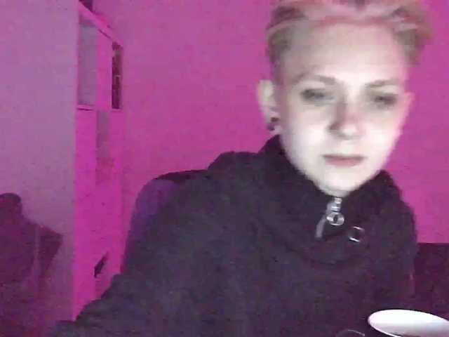 צילומי מסך משודרים chainmailgirl