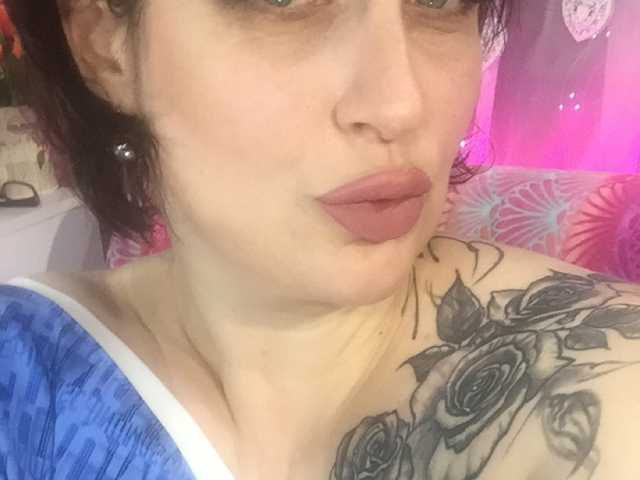 תמונה של הפרופיל CharlinneSi
