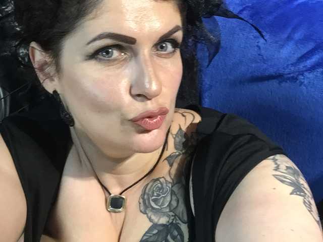 תמונה של הפרופיל CharlinneSi