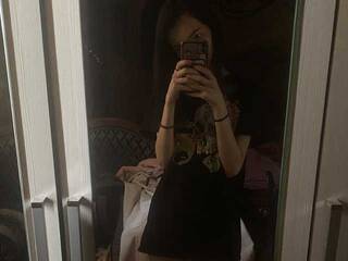 צ'אט וידאו ארוטי Charlotte-Angel