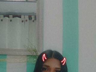 צ'אט וידאו ארוטי charlotte-deeptroat