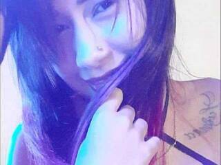 צ'אט וידאו ארוטי charlottefara