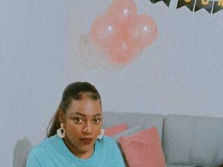 צ'אט וידאו ארוטי CharlotteGill