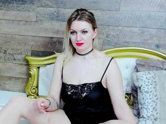 צילומי מסך משודרים CharmingIvy