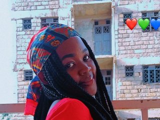 צ'אט וידאו ארוטי Charmingkittie