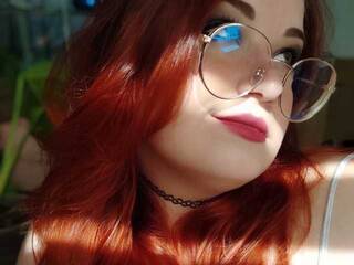 צ'אט וידאו ארוטי ChellWillTell