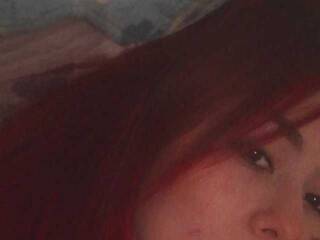 צ'אט וידאו ארוטי cherry-redhot