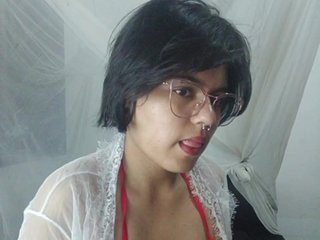צ'אט וידאו ארוטי CherryAangela
