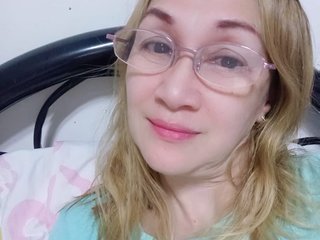 צ'אט וידאו ארוטי cherrywhite03