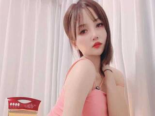 צ'אט וידאו ארוטי Alice-W