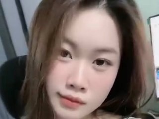 צ'אט וידאו ארוטי ChinnyXia